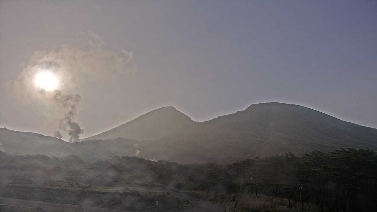 えびの高原からみた霧島連山
