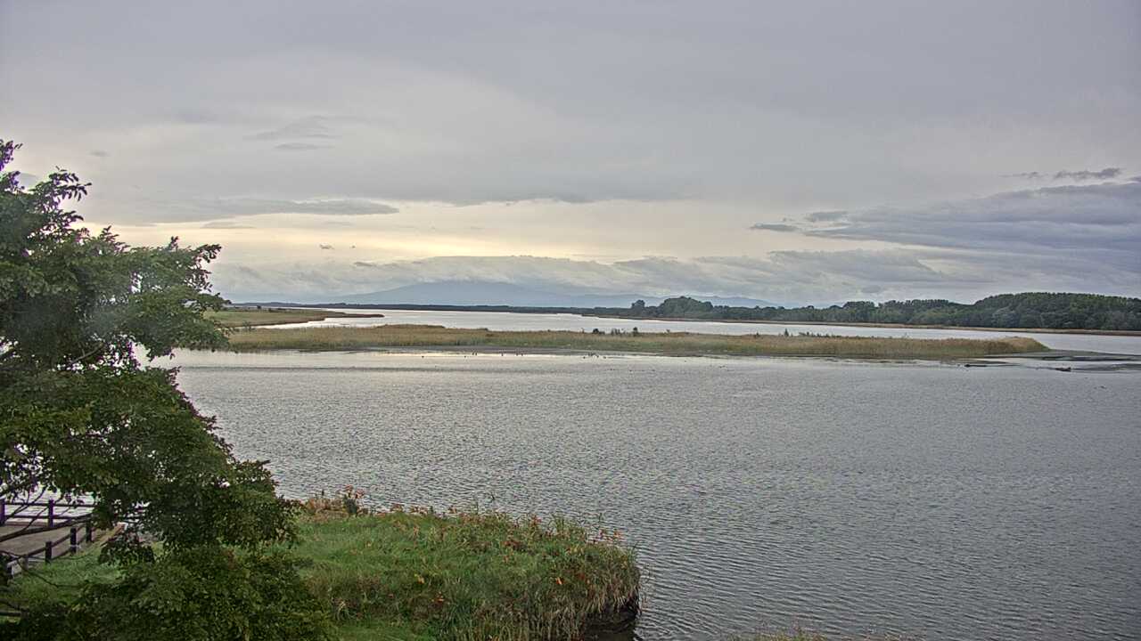 濤沸湖と斜里岳