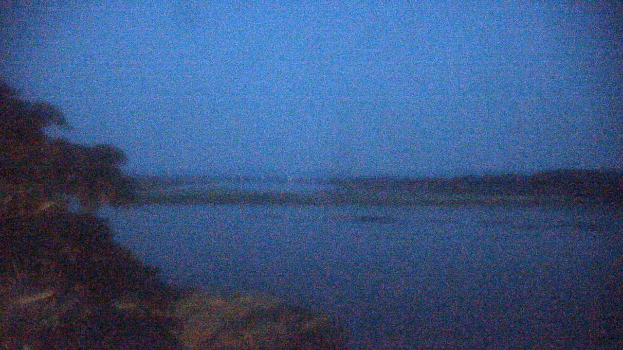 濤沸湖と斜里岳