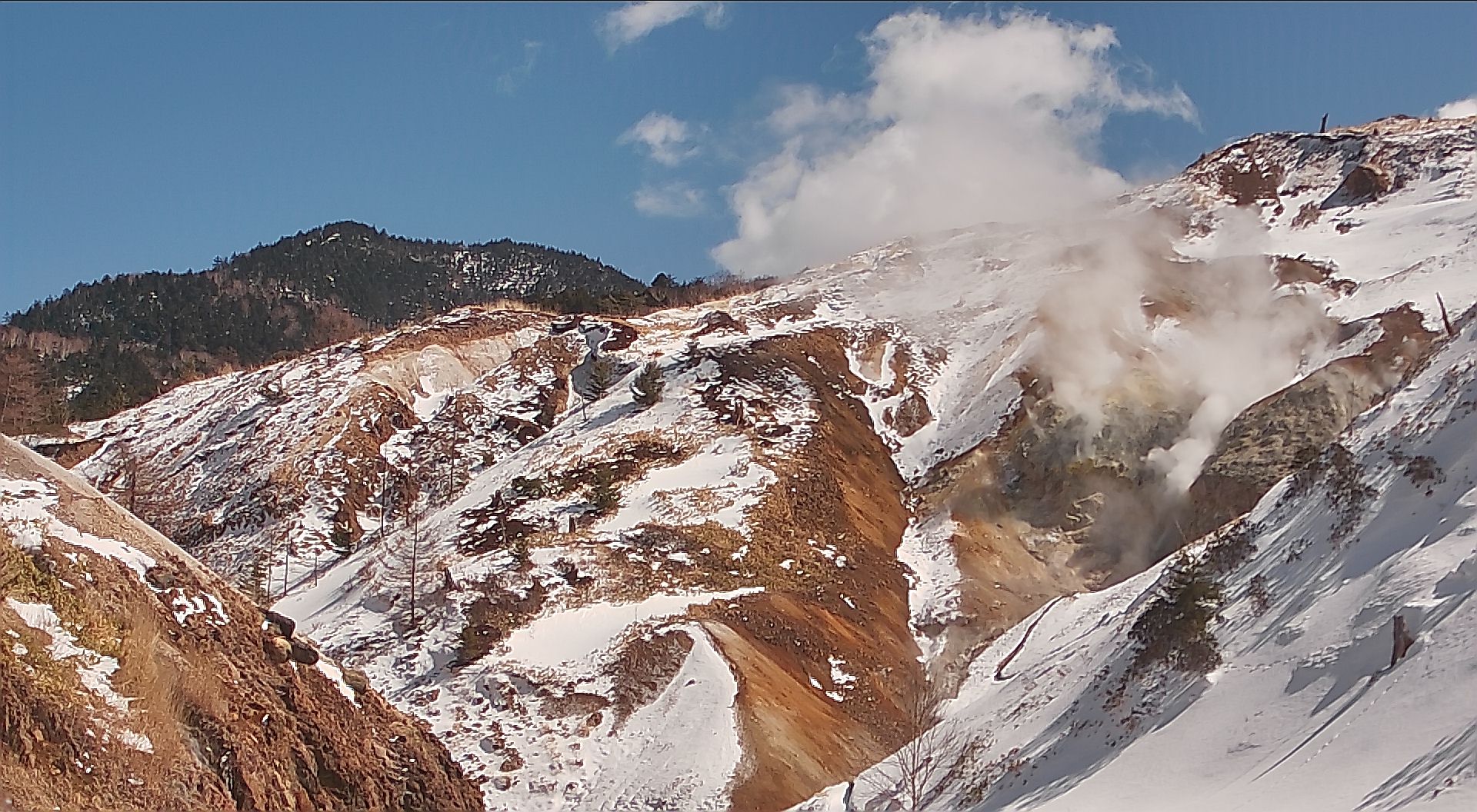 万座しぜん情報館から見た空吹