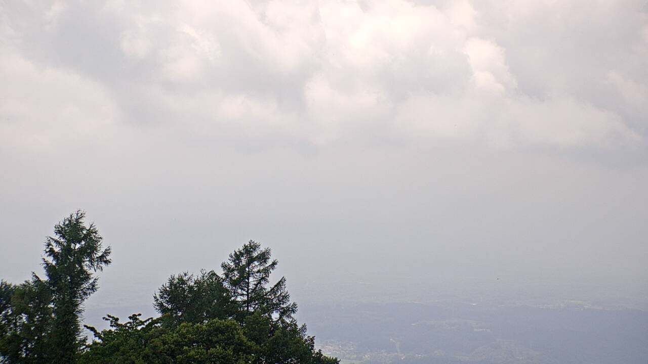嬬恋村からみた浅間山