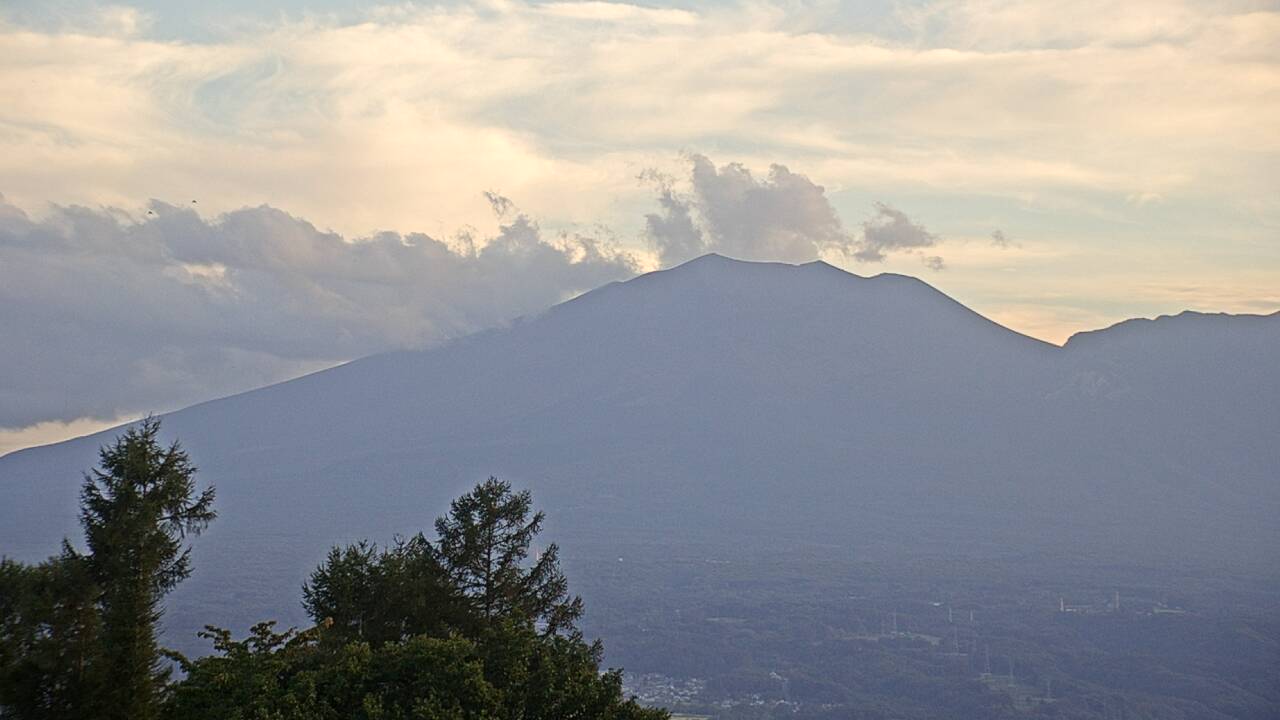 嬬恋村からみた浅間山