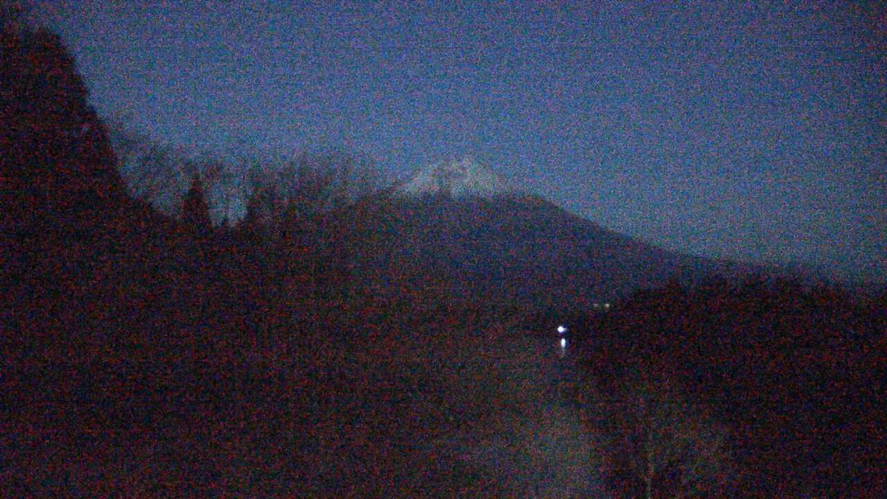 田貫湖畔からみた富士山