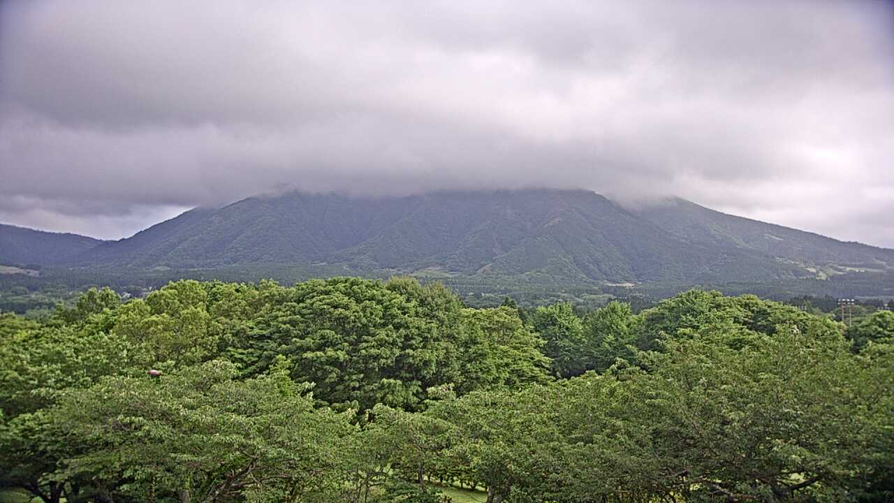 Mt. Neko as viewed from the southern area of Mt. Aso