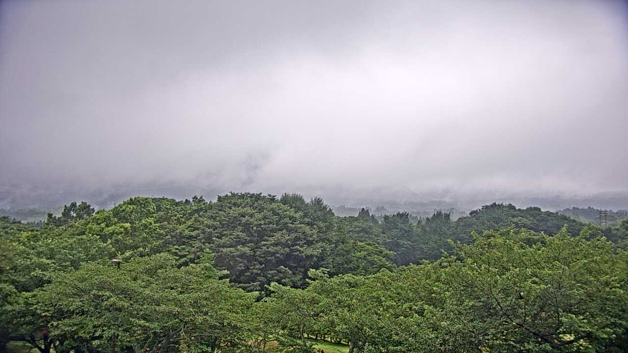 南阿蘇からみた阿蘇山系の根子岳