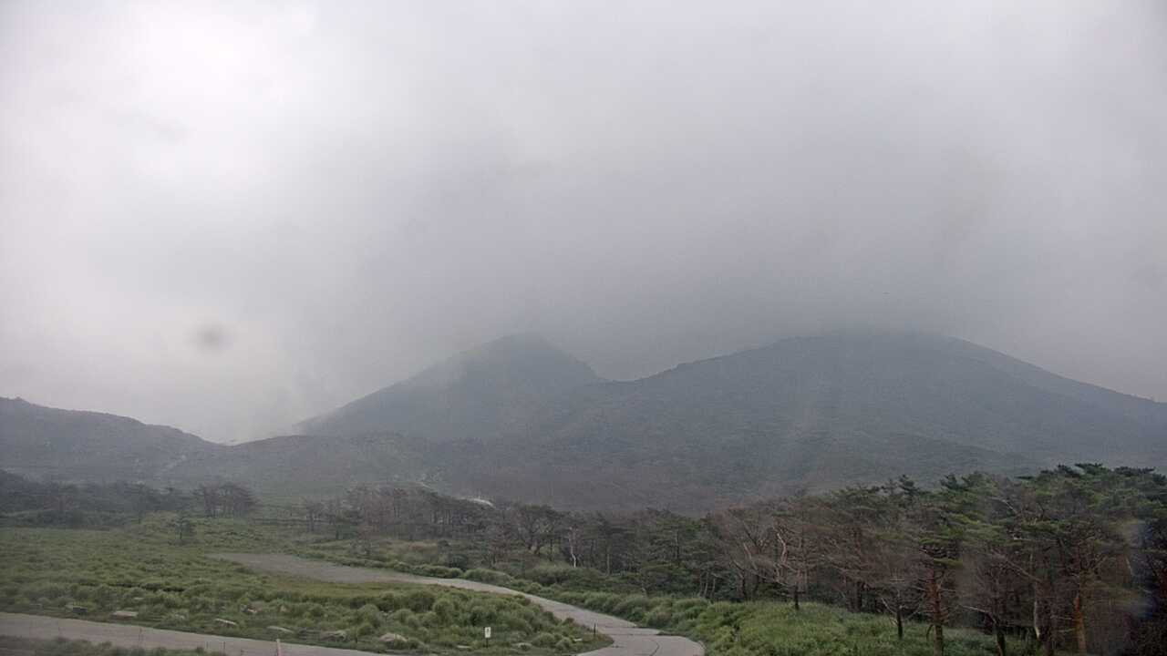 えびの高原からみた霧島連山