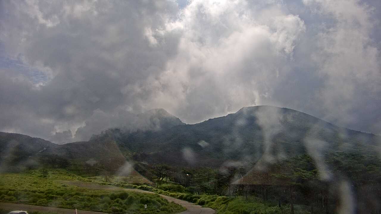 えびの高原からみた霧島連山