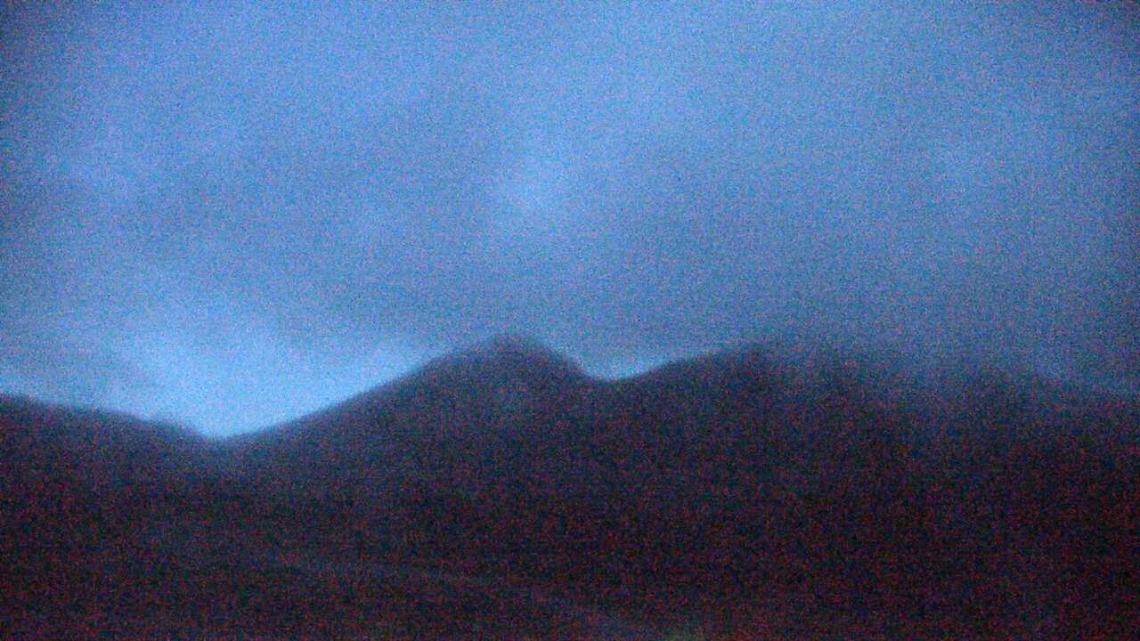 えびの高原からみた霧島連山