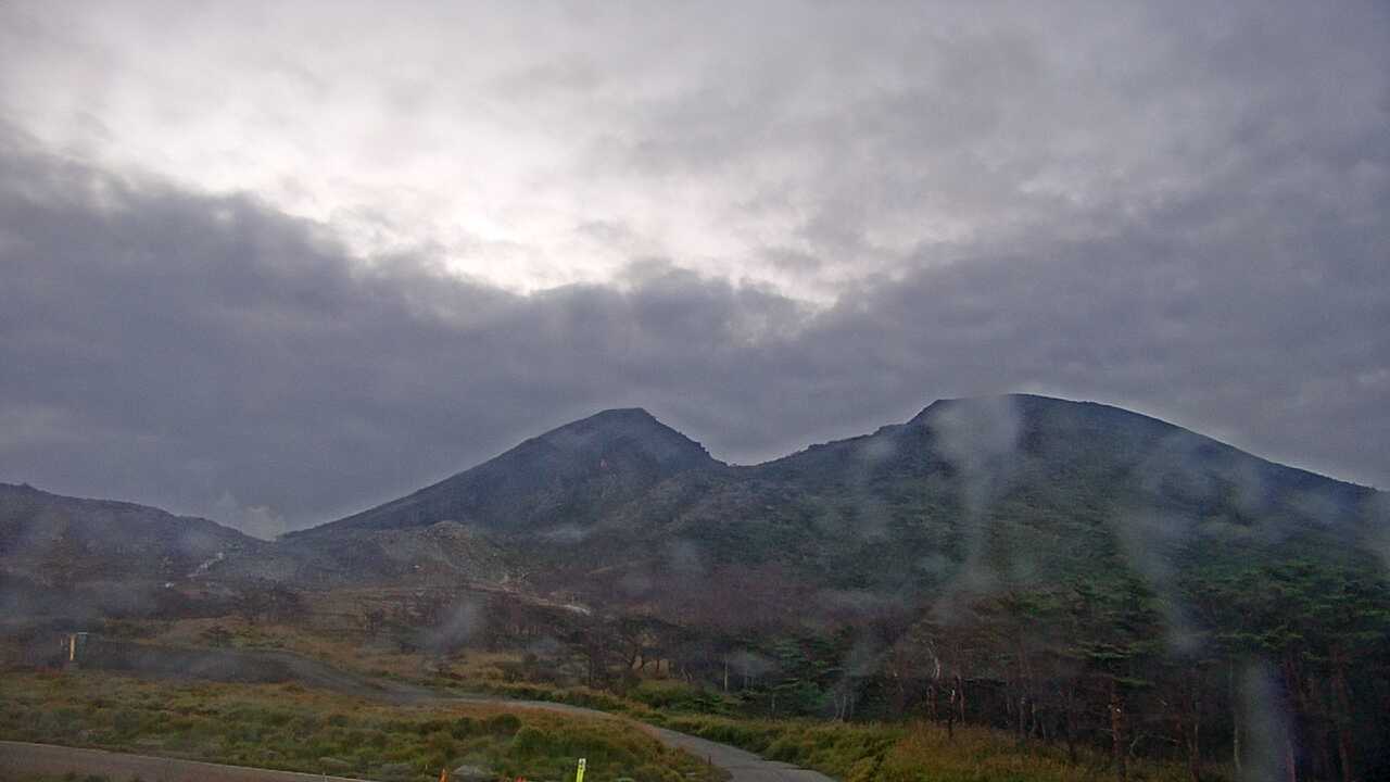 えびの高原からみた霧島連山