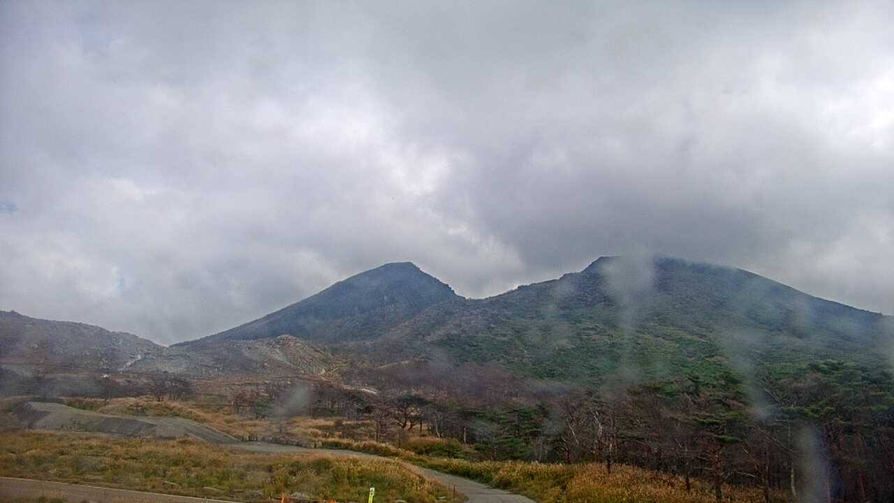 えびの高原からみた霧島連山