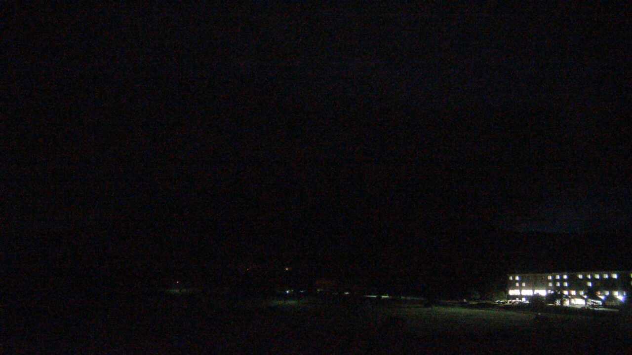 大山鏡ヶ成からみた烏ヶ山