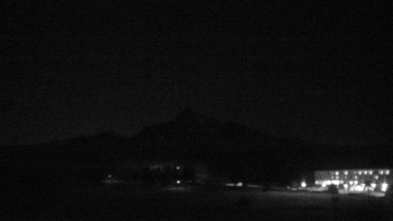 大山鏡ヶ成からみた烏ヶ山