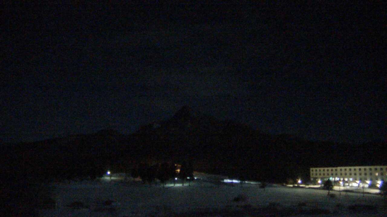 大山鏡ヶ成からみた烏ヶ山