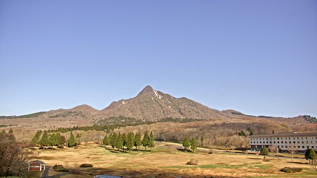 大山鏡ヶ成からみた烏ヶ山
