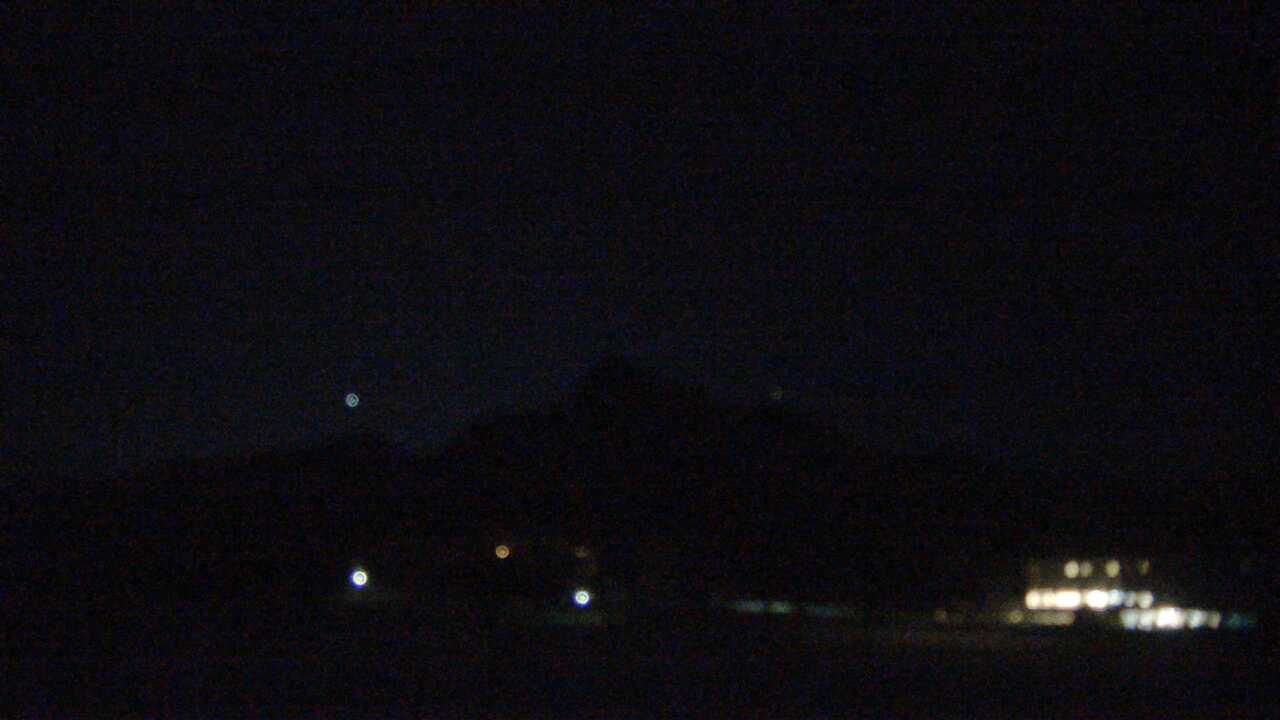 大山鏡ヶ成からみた烏ヶ山