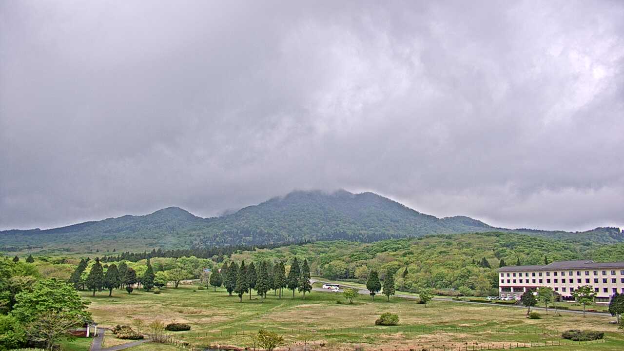 大山鏡ヶ成からみた烏ヶ山