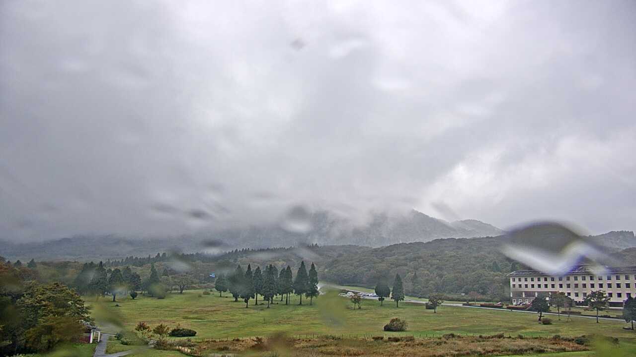 大山鏡ヶ成からみた烏ヶ山