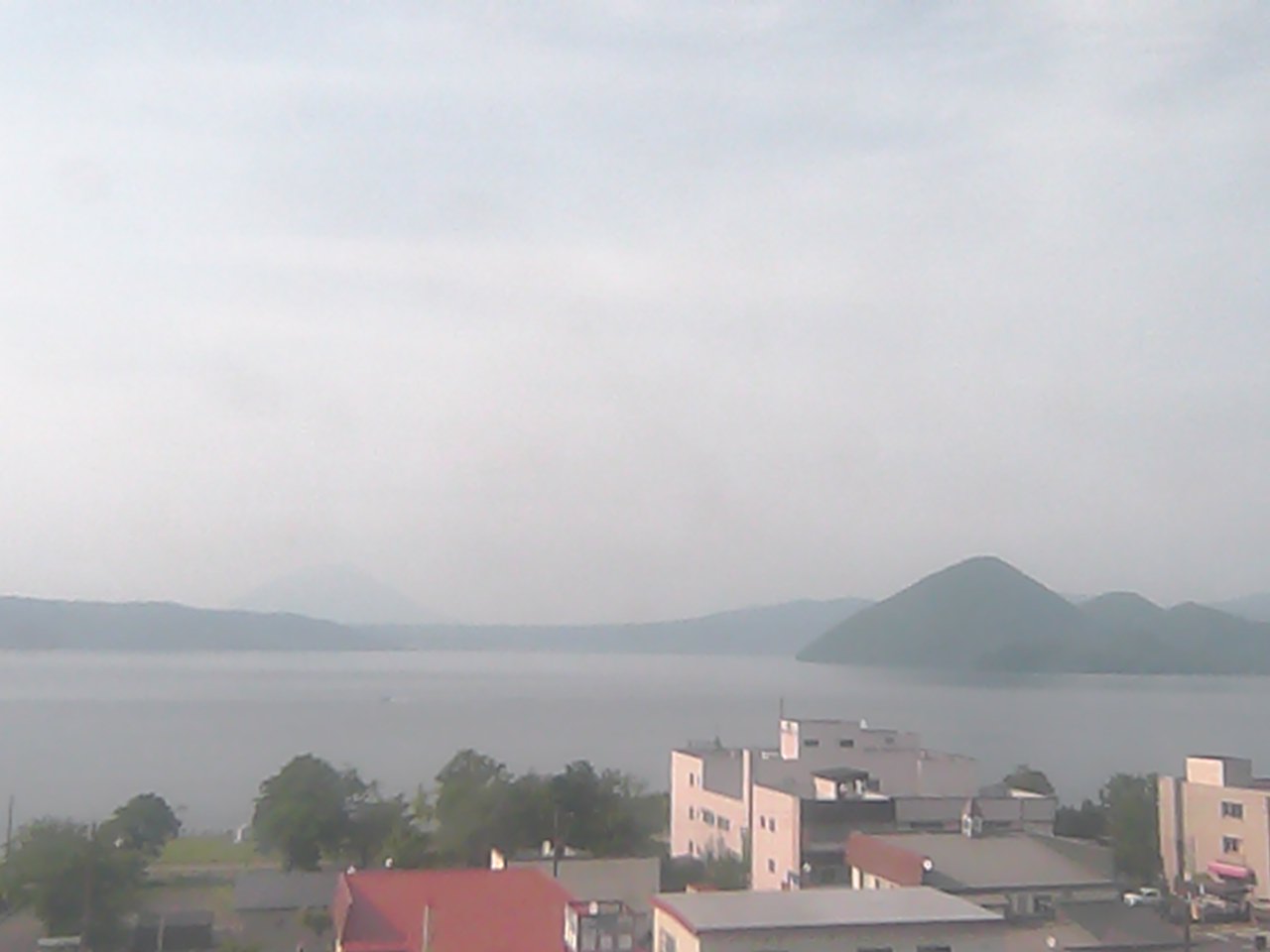 洞爺湖温泉からみた洞爺湖