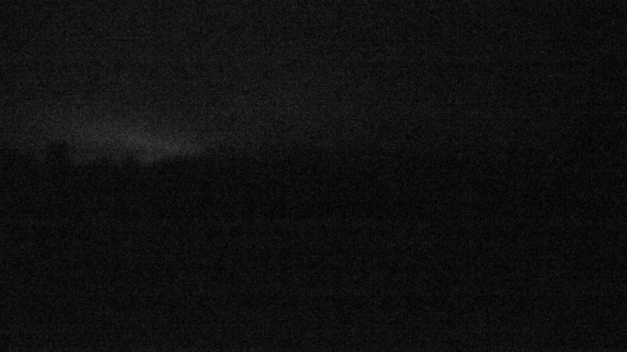 裏磐梯レンゲ沼と磐梯山