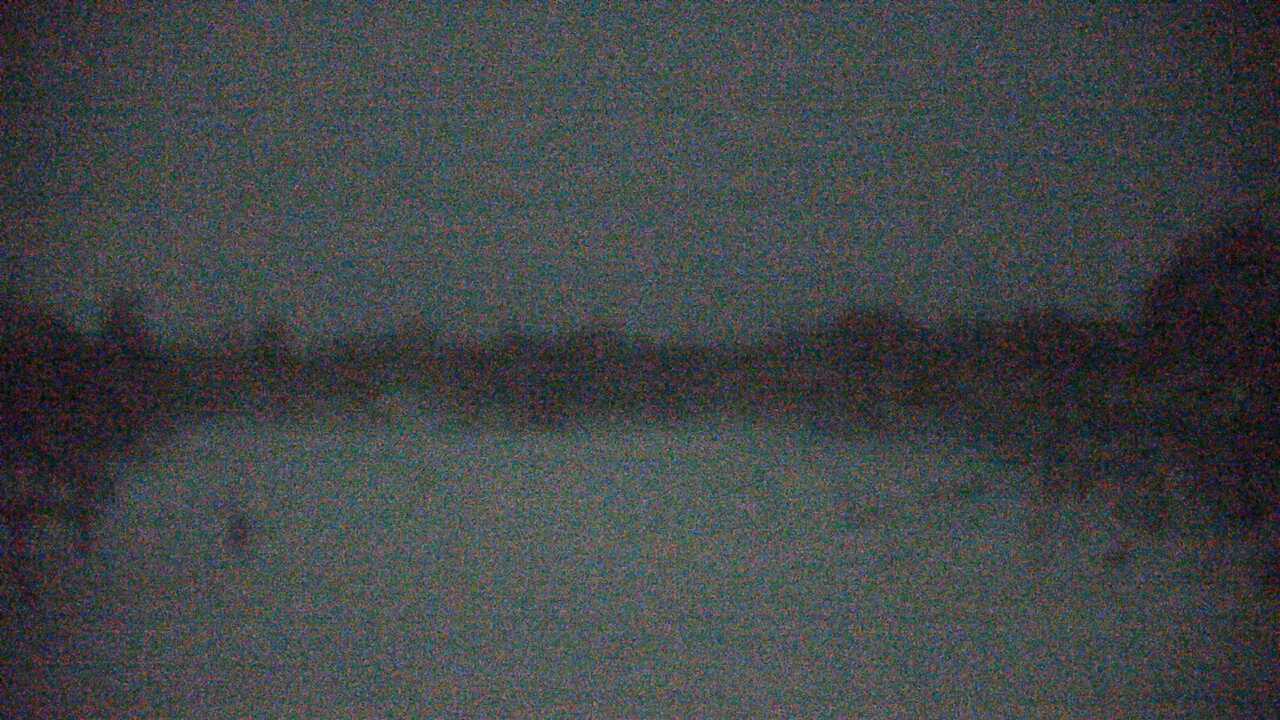 裏磐梯レンゲ沼と磐梯山